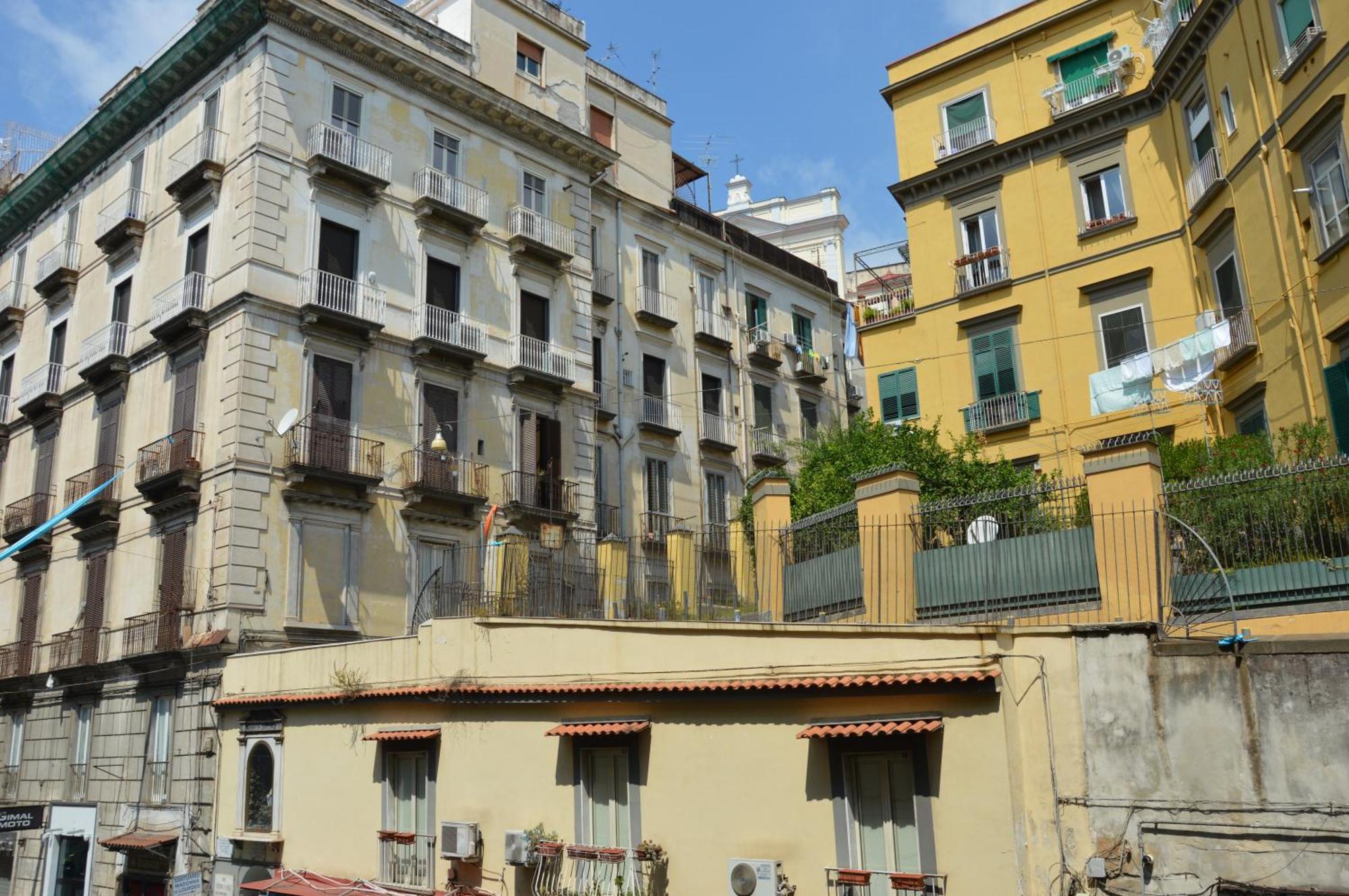Ferienwohnung Casa Flora Al Corso Neapel Exterior foto